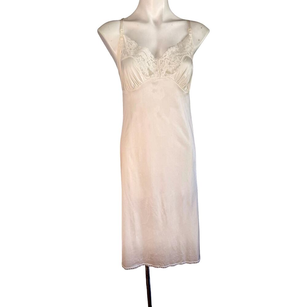 Vintage Vassarette Nylon Full Slip 1970s Lace V-Bodice Ivory Size 44 - Picture 7 of 14